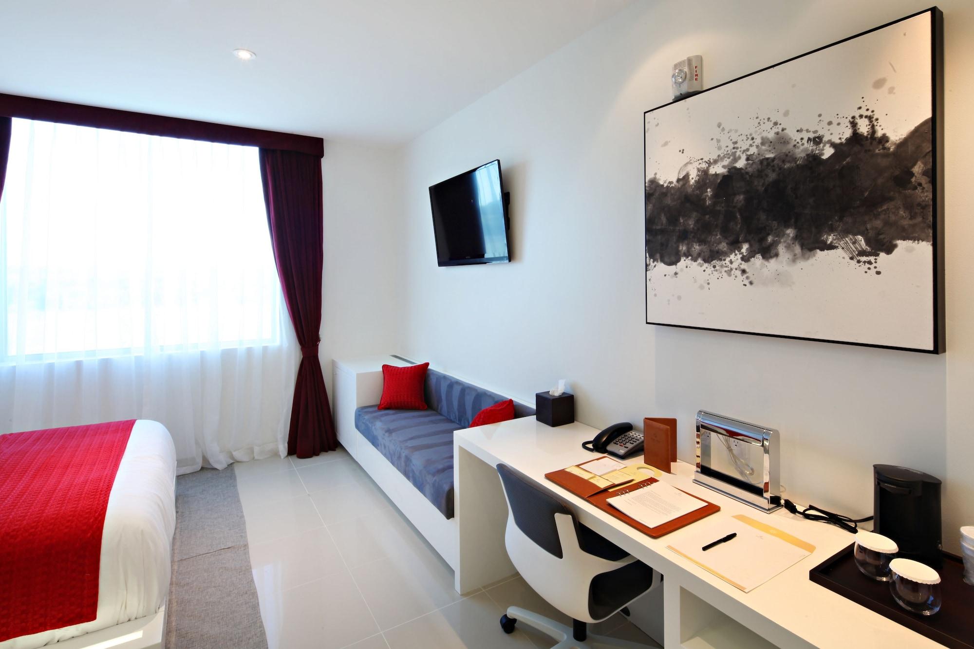 The One Boutique Hotel Каролтън Екстериор снимка