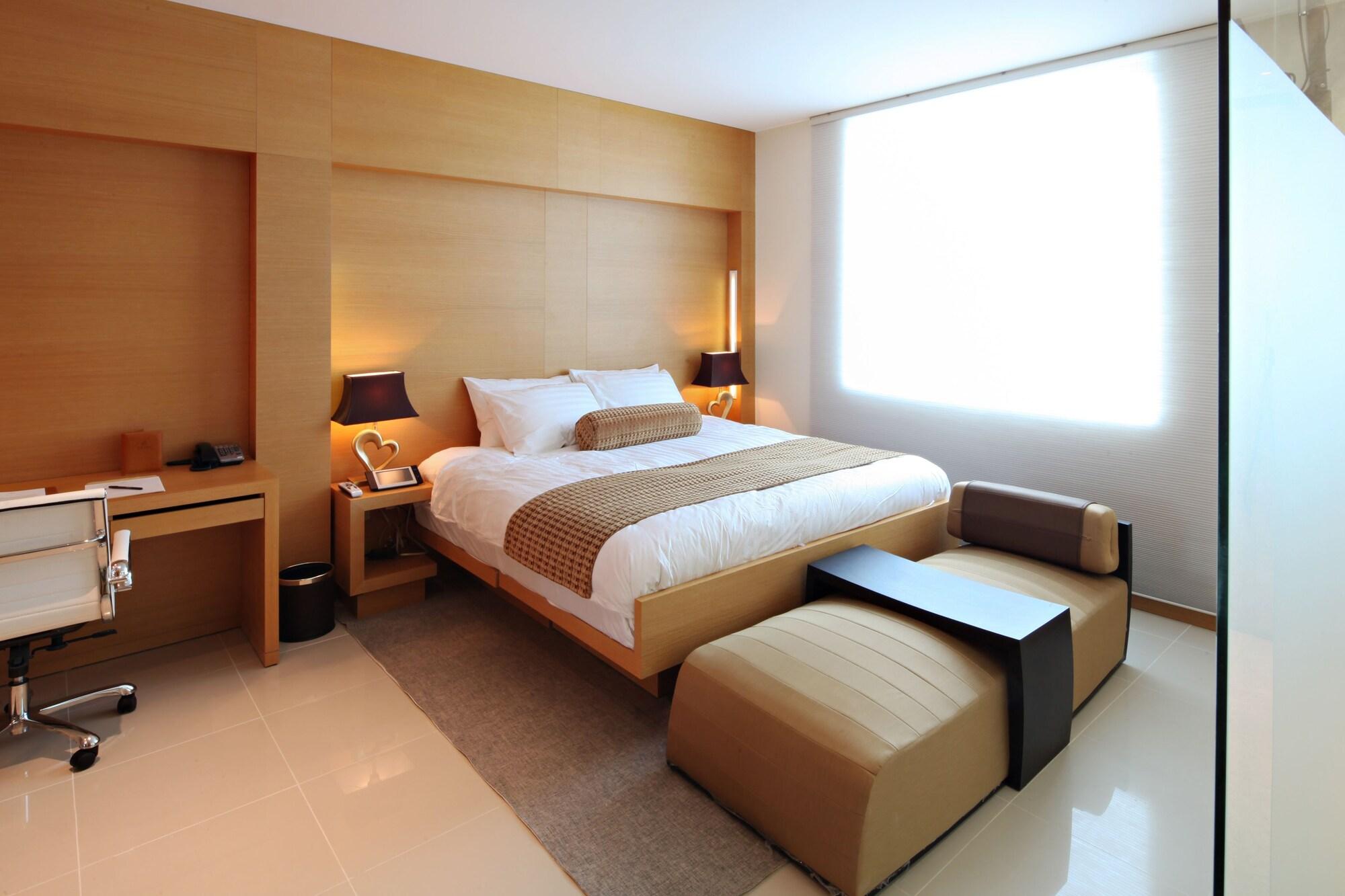 The One Boutique Hotel Каролтън Екстериор снимка
