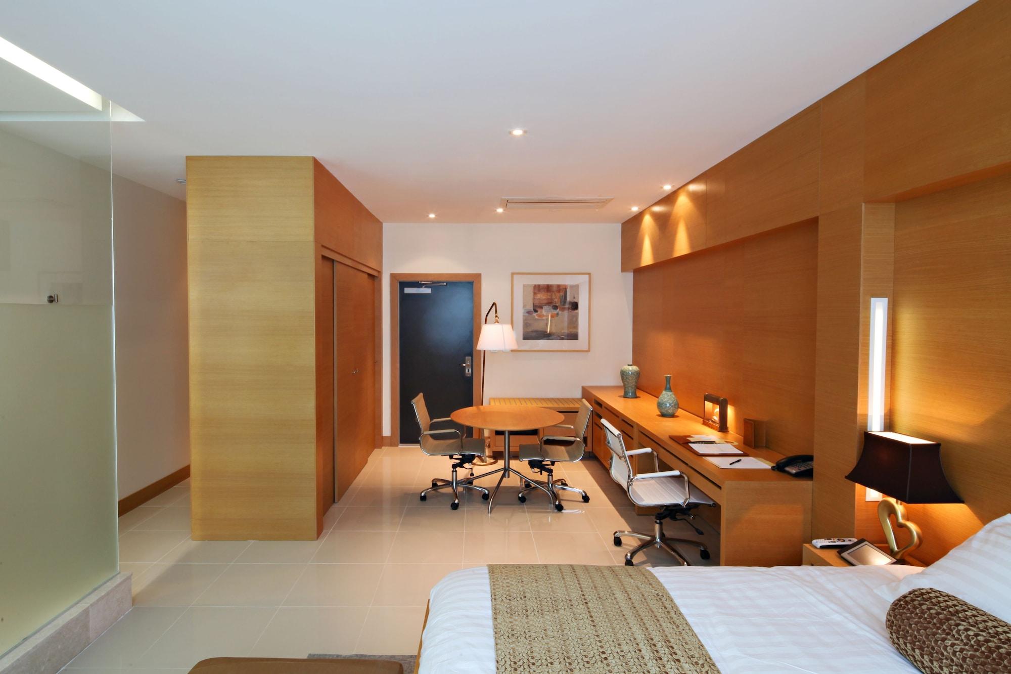 The One Boutique Hotel Каролтън Екстериор снимка