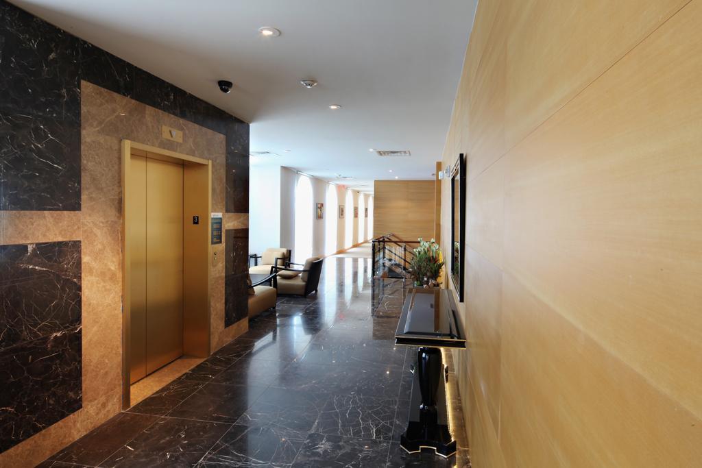 The One Boutique Hotel Каролтън Екстериор снимка