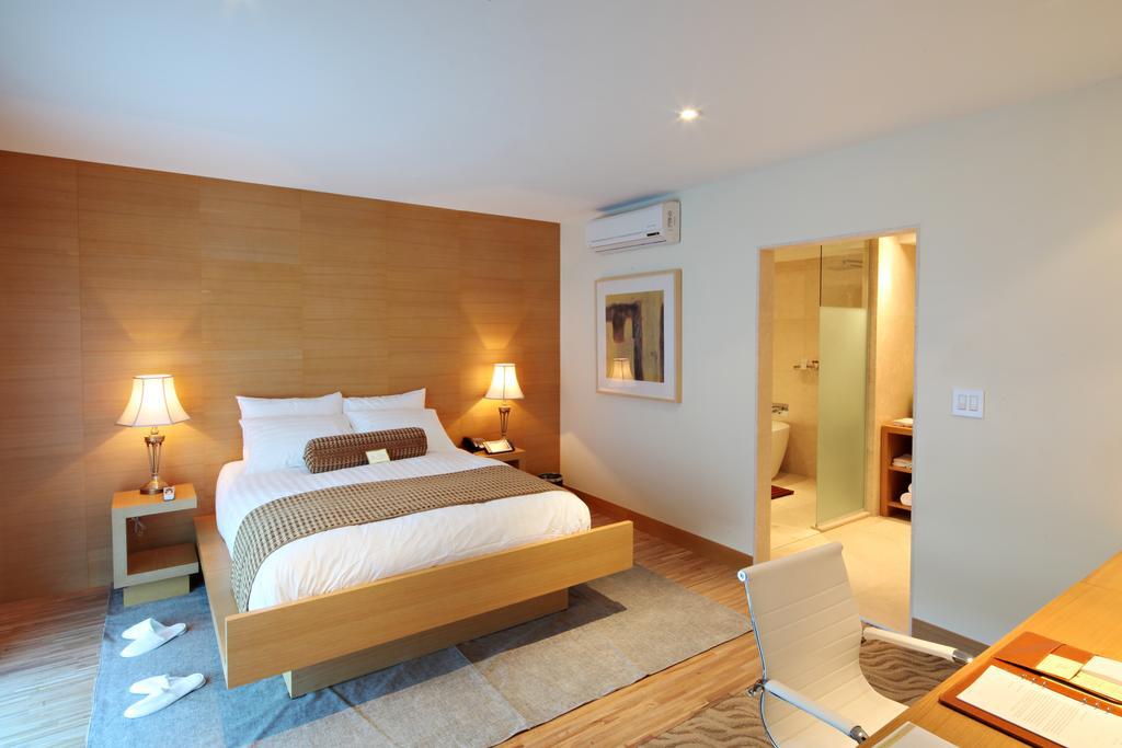 The One Boutique Hotel Каролтън Екстериор снимка