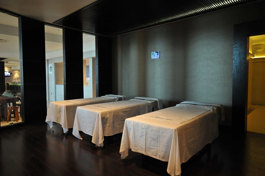 The One Boutique Hotel Каролтън Екстериор снимка