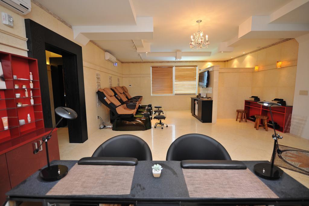 The One Boutique Hotel Каролтън Екстериор снимка